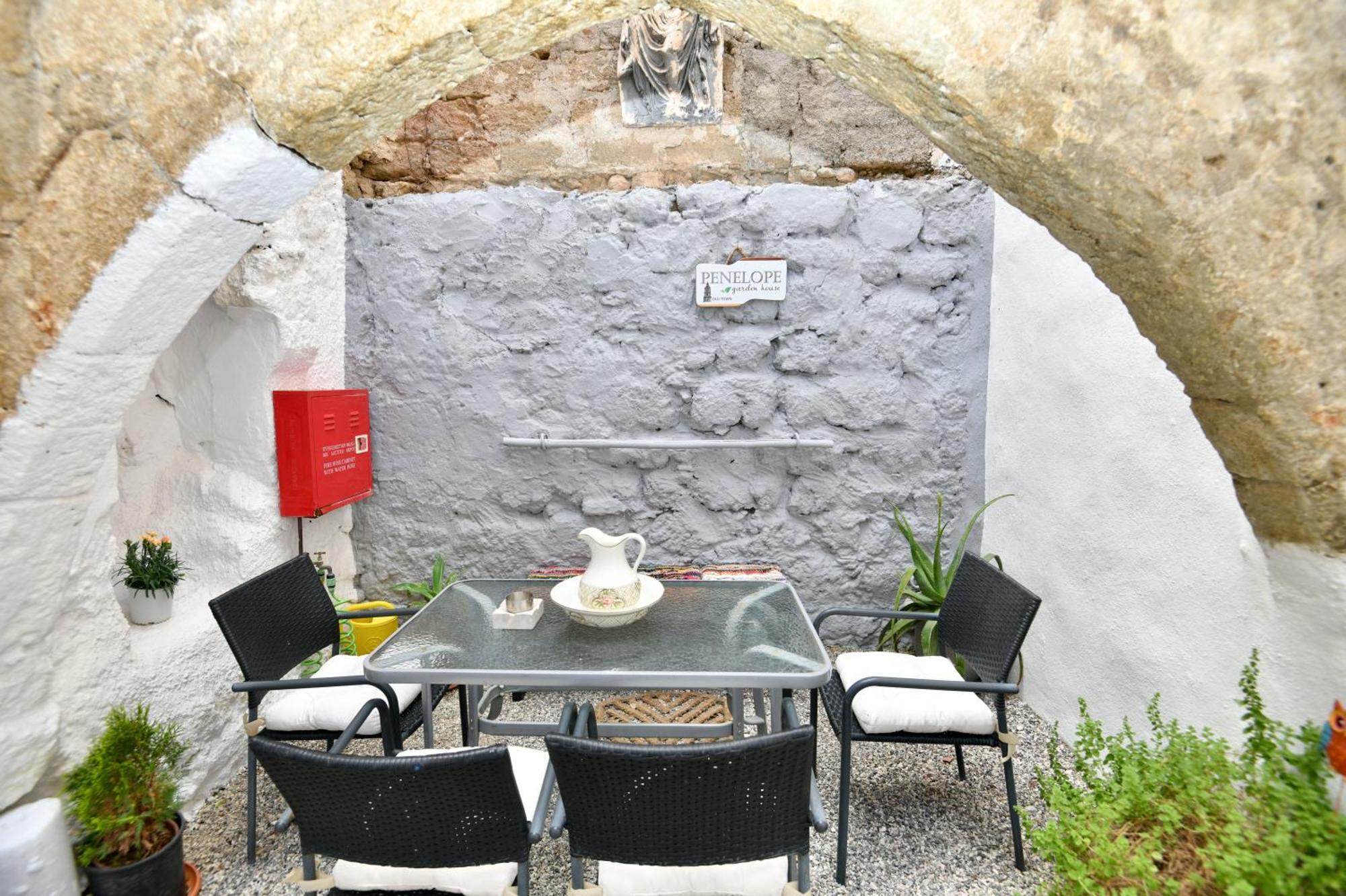 Апартаменты Penelope Garden House Old Town Родос Экстерьер фото